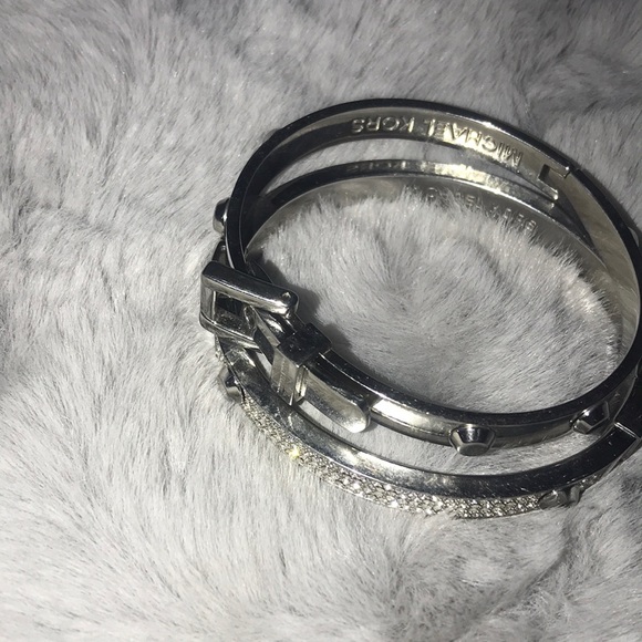 Authentic Micheal Kors bracelet - Picture 1 of 4